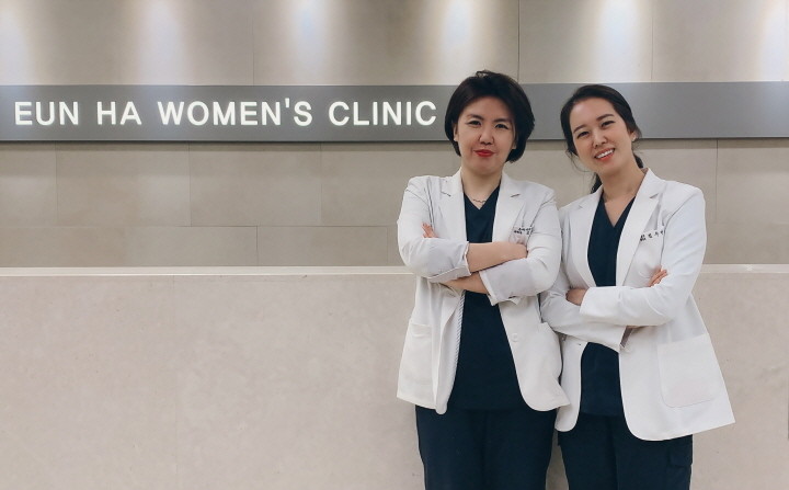 강영화 대표원장(왼쪽)과 김수현 원장(오른쪽)은 같은 여성의 입장에서 누구보다 환자의 불편에 진심으로 공감하고 이해하며 충분한 상담을 통해 환자별 맞춤형 진료를 제공한다. ⓒ 은하산부인과