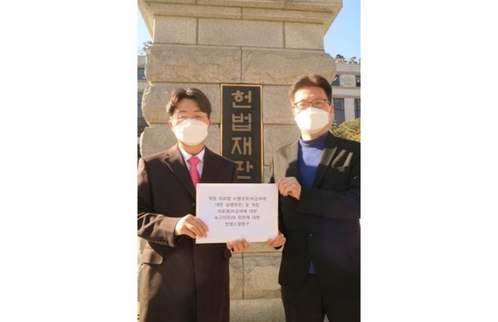 사진 좌측부터 김동석 회장, 좌훈정 기획부회장 ©대한개원의협의회